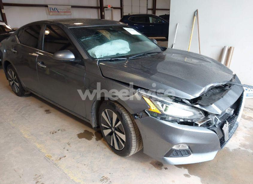 2022 Nissan Altima SV FWD (VIN 1N4BL4DV6NN372794) main photo