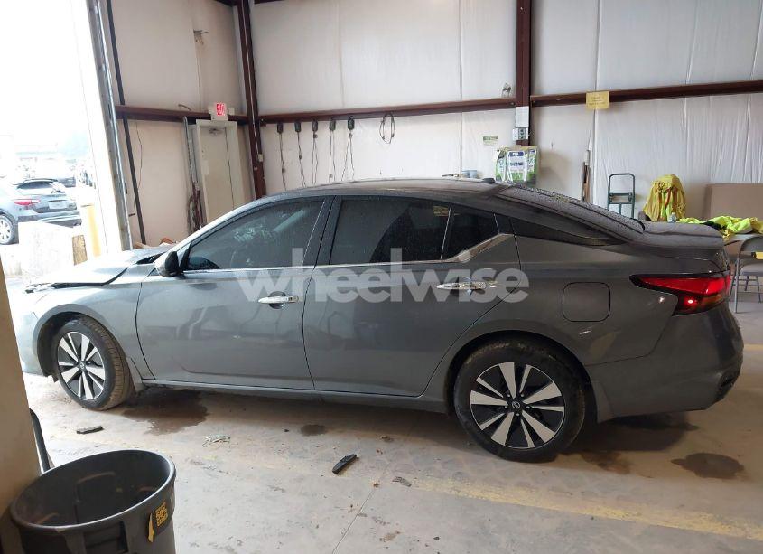 Photo 14 of 2022 Nissan Altima SV FWD (VIN 1N4BL4DV6NN372794)