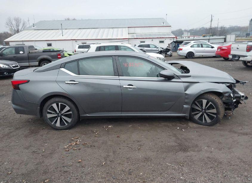 Photo 13 of 2022 Nissan Altima SV FWD (VIN 1N4BL4DV6NN375257)