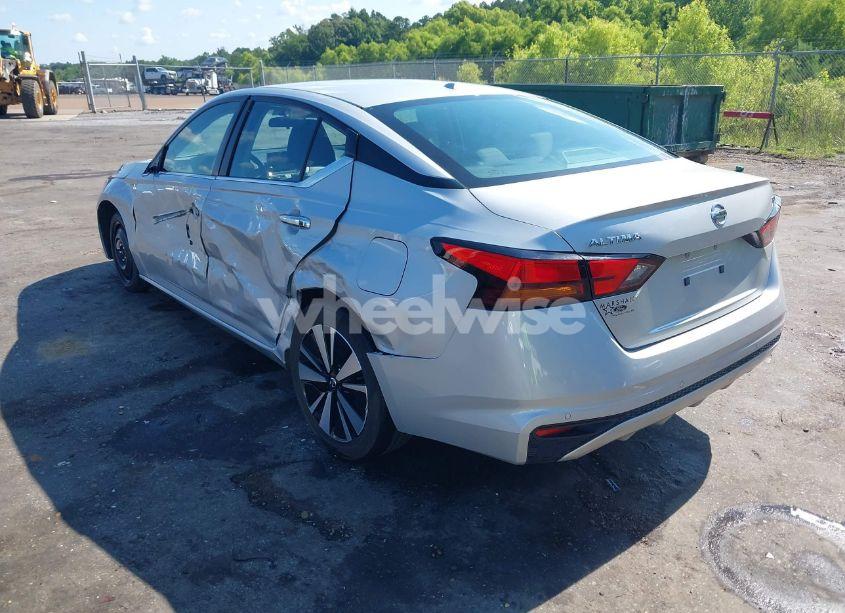 Photo 3 of 2022 Nissan Altima SV FWD (VIN 1N4BL4DV6NN385495)