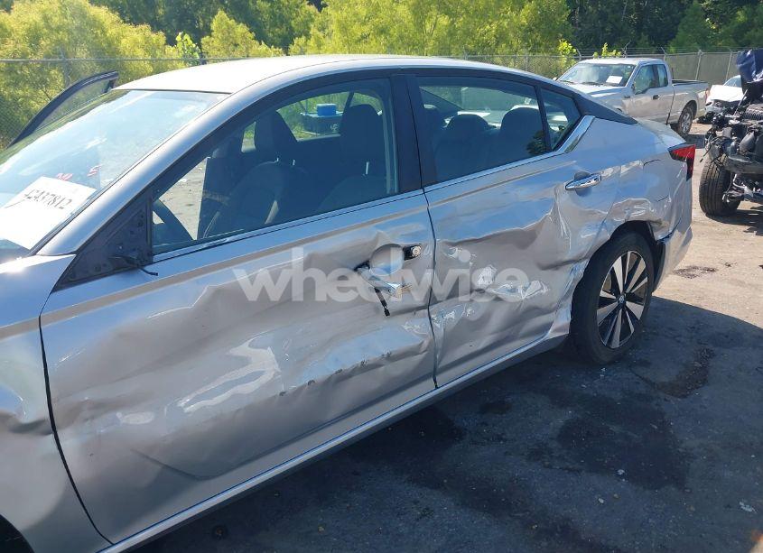 Photo 6 of 2022 Nissan Altima SV FWD (VIN 1N4BL4DV6NN385495)