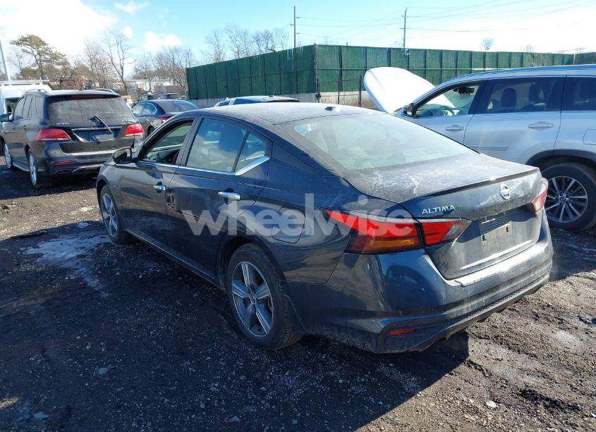 Photo 3 of 2022 Nissan Altima SV FWD (VIN 1N4BL4DV6NN400089)