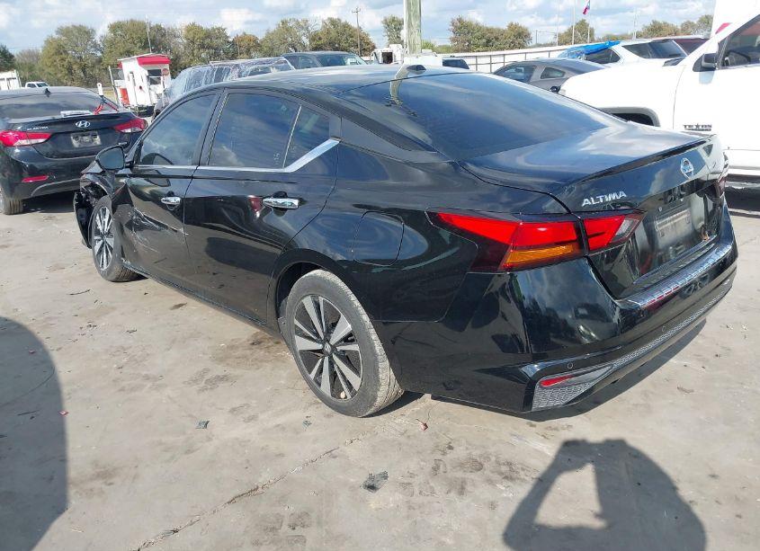 Photo 3 of 2022 Nissan Altima SV FWD (VIN 1N4BL4DV6NN412677)