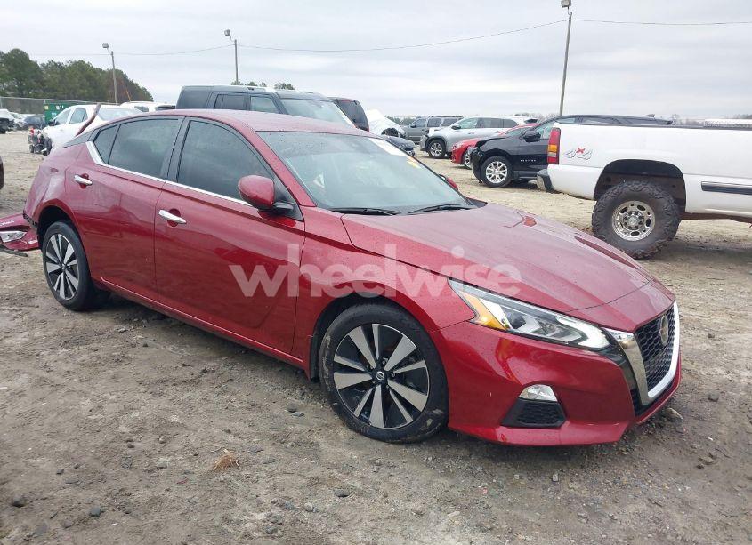 2022 Nissan Altima SV FWD (VIN 1N4BL4DV6NN417796) main photo