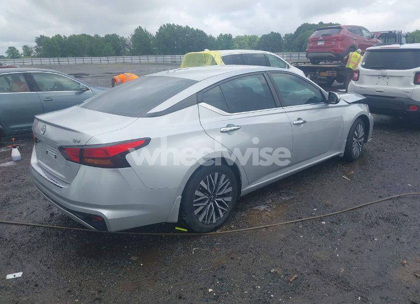 Photo 4 of 2023 Nissan Altima SV FWD (VIN 1N4BL4DV6PN300982)
