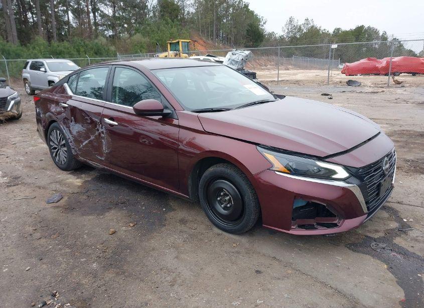 2023 Nissan Altima SV FWD (VIN 1N4BL4DV6PN361796) main photo
