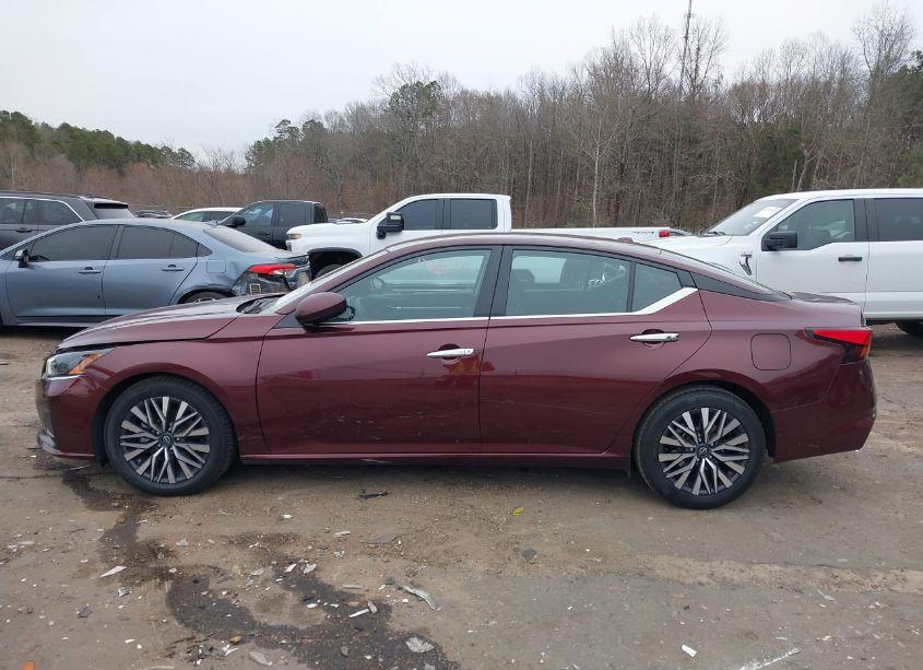 Photo 14 of 2023 Nissan Altima SV FWD (VIN 1N4BL4DV6PN361796)