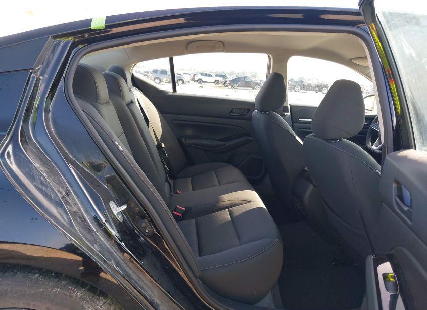 Photo 8 of 2023 Nissan Altima SV FWD (VIN 1N4BL4DV6PN369994)