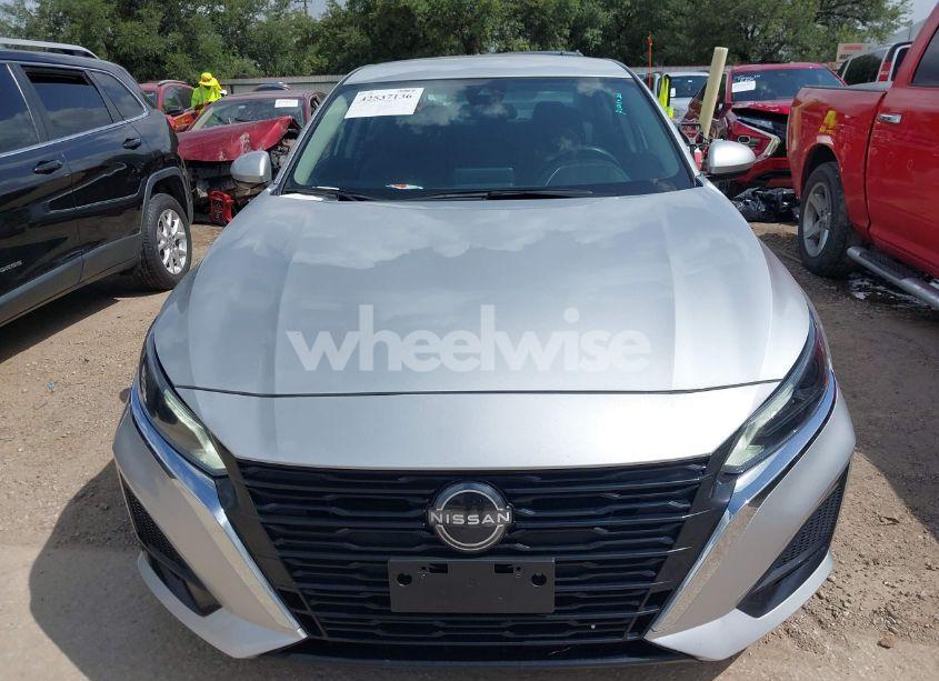 Photo 13 of 2023 Nissan Altima SV FWD (VIN 1N4BL4DV6PN373141)