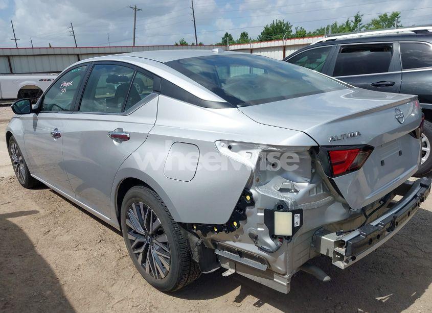 Photo 3 of 2023 Nissan Altima SV FWD (VIN 1N4BL4DV6PN373141)