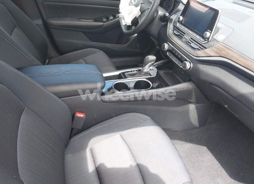 Photo 5 of 2023 Nissan Altima SV FWD (VIN 1N4BL4DV6PN373754)