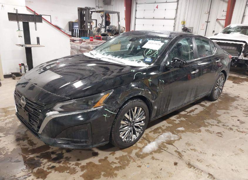 Photo 2 of 2024 Nissan Altima SV FWD (VIN 1N4BL4DV6RN306736)