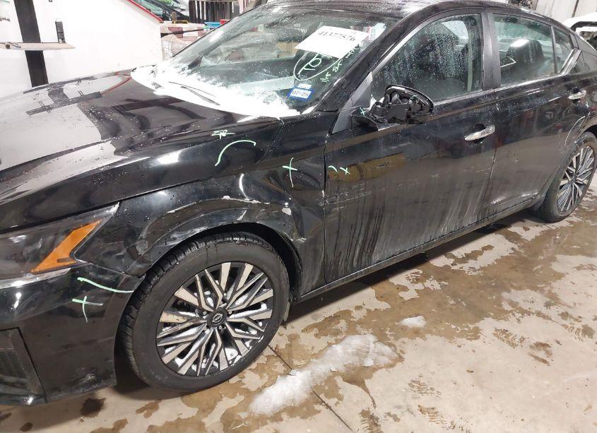 Photo 6 of 2024 Nissan Altima SV FWD (VIN 1N4BL4DV6RN306736)