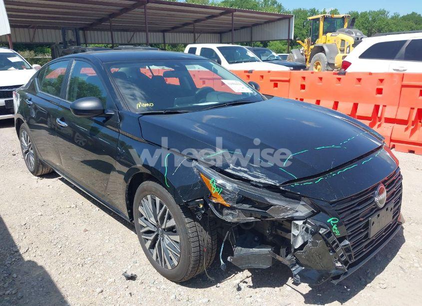 2024 Nissan Altima SV FWD (VIN 1N4BL4DV6RN325156) main photo