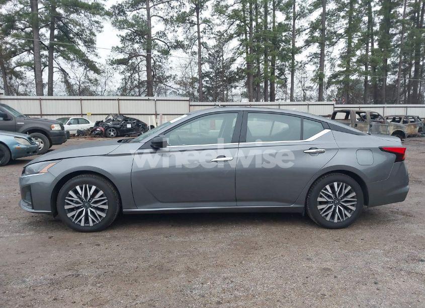 Photo 14 of 2024 Nissan Altima SV FWD (VIN 1N4BL4DV6RN333189)