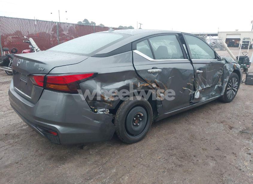 Photo 4 of 2024 Nissan Altima SV FWD (VIN 1N4BL4DV6RN333189)