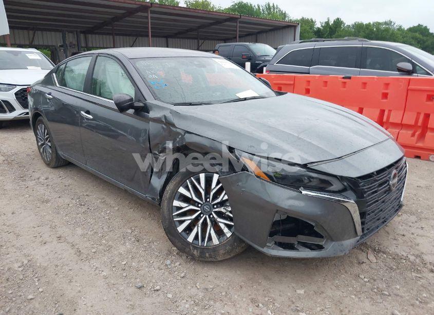 2024 Nissan Altima SV FWD (VIN 1N4BL4DV6RN334634) main photo