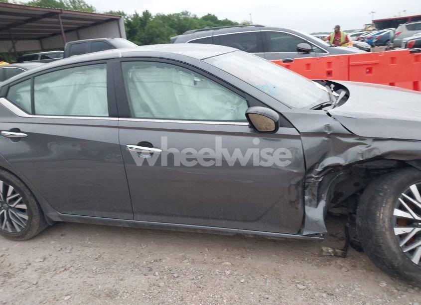 Photo 12 of 2024 Nissan Altima SV FWD (VIN 1N4BL4DV6RN334634)