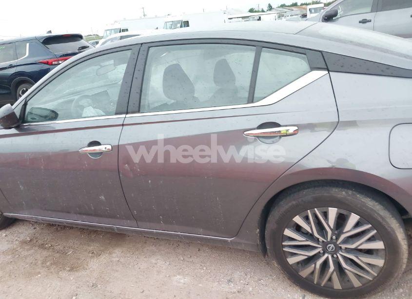 Photo 13 of 2024 Nissan Altima SV FWD (VIN 1N4BL4DV6RN334634)