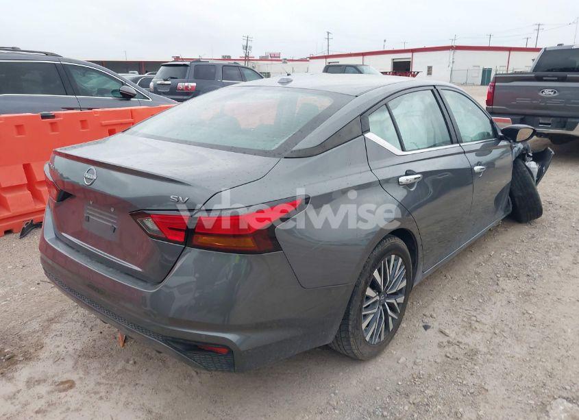 Photo 4 of 2024 Nissan Altima SV FWD (VIN 1N4BL4DV6RN334634)