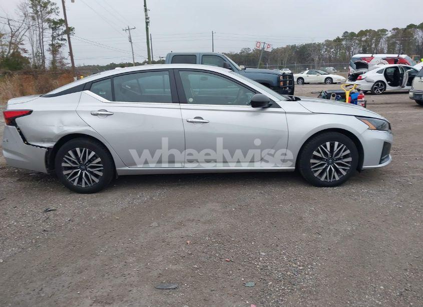 Photo 13 of 2024 Nissan Altima SV FWD (VIN 1N4BL4DV6RN341065)