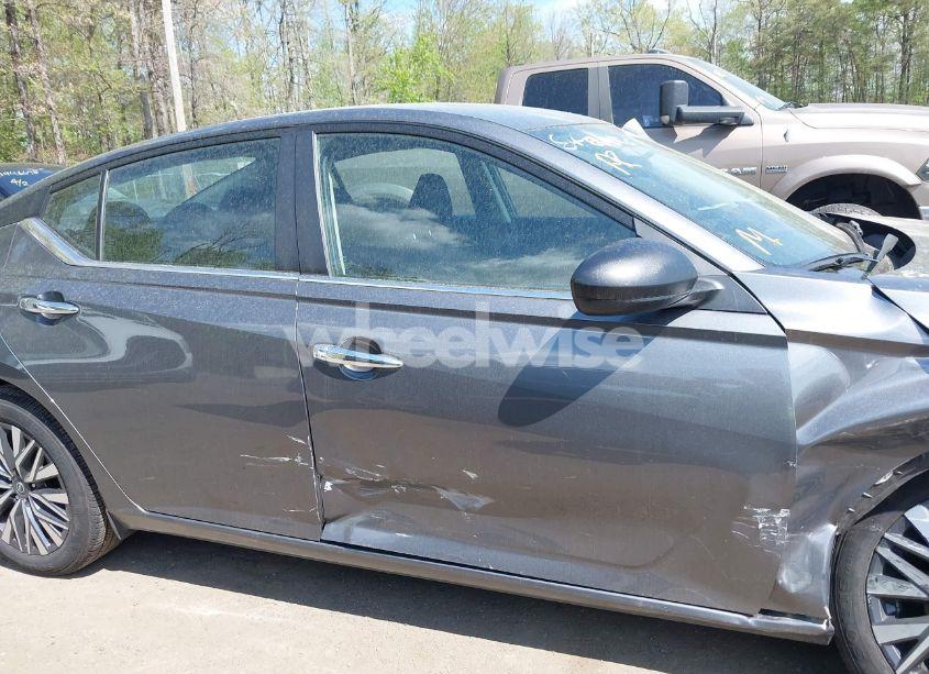 Photo 13 of 2024 Nissan Altima SV FWD (VIN 1N4BL4DV6RN354978)