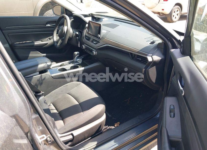 Photo 5 of 2024 Nissan Altima SV FWD (VIN 1N4BL4DV6RN354978)