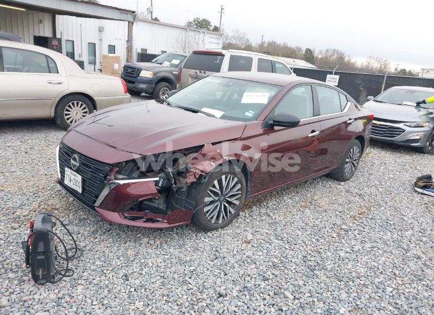 Photo 2 of 2024 Nissan Altima SV FWD (VIN 1N4BL4DV6RN356973)