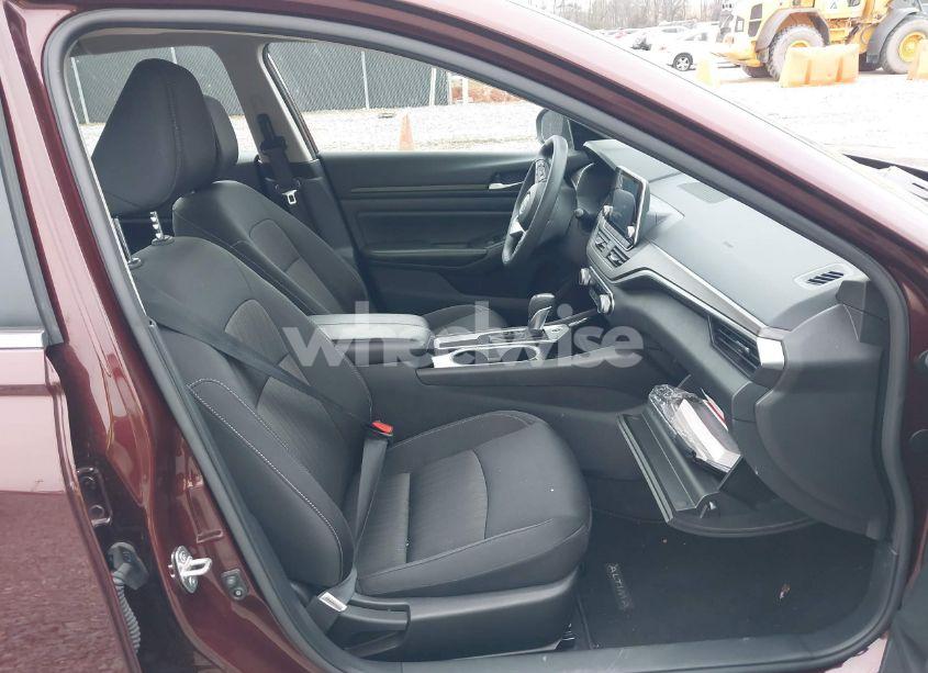 Photo 5 of 2024 Nissan Altima SV FWD (VIN 1N4BL4DV6RN356973)