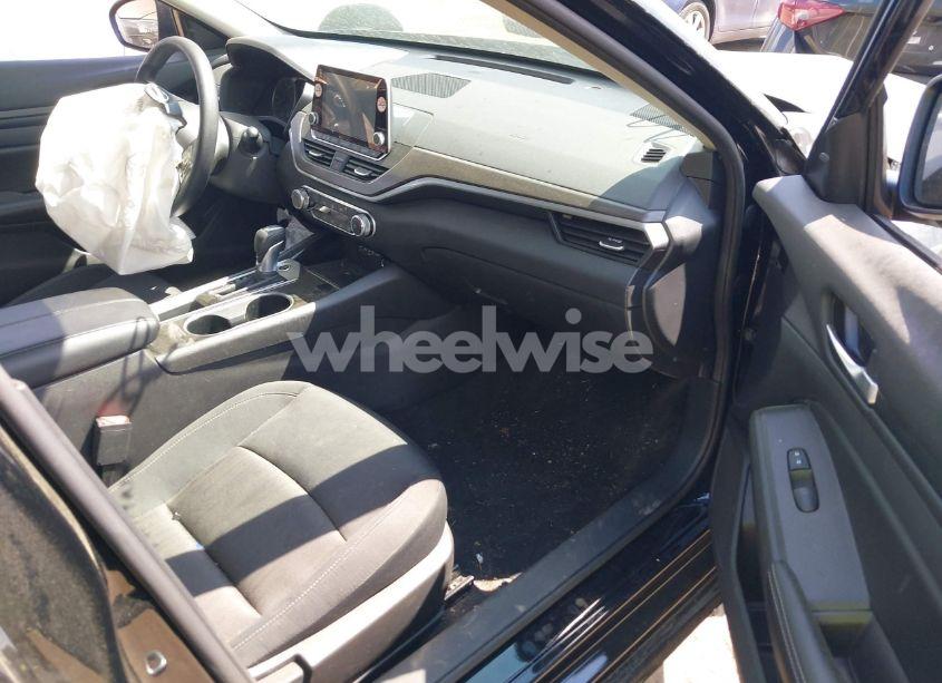 Photo 5 of 2024 Nissan Altima SV FWD (VIN 1N4BL4DV6RN365012)