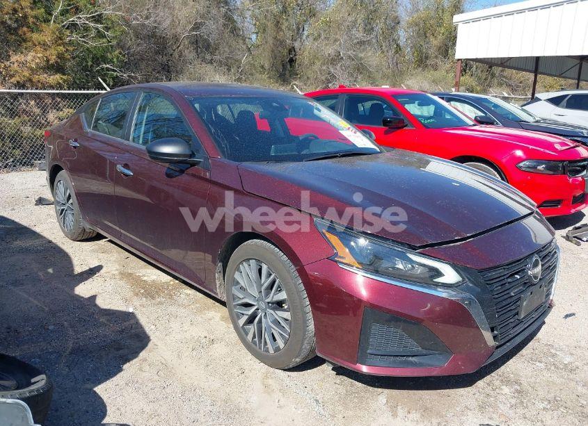 2024 Nissan Altima SV FWD (VIN 1N4BL4DV6RN373742) main photo