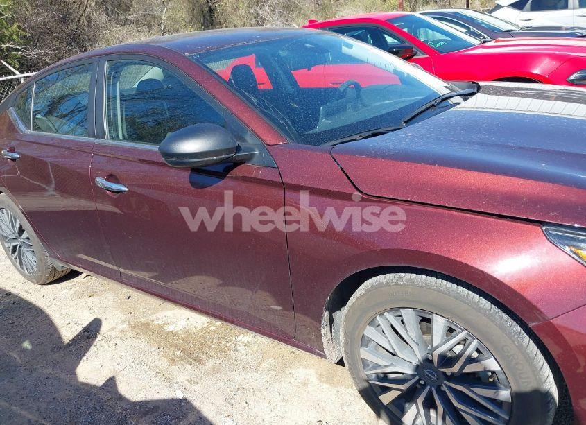 Photo 13 of 2024 Nissan Altima SV FWD (VIN 1N4BL4DV6RN373742)