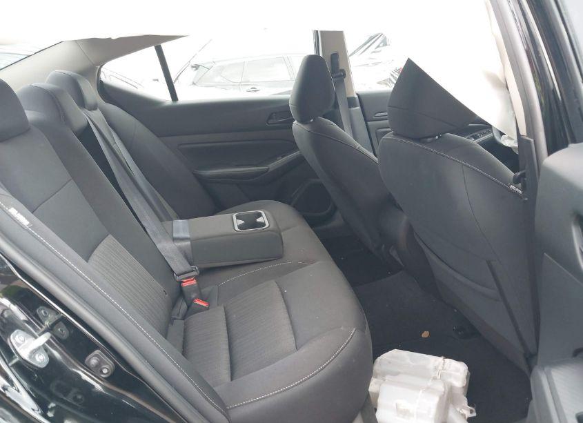 Photo 8 of 2024 Nissan Altima SV FWD (VIN 1N4BL4DV6RN377371)