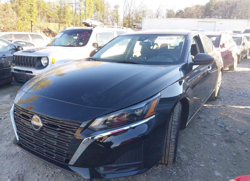 Photo 2 of 2024 Nissan Altima SV FWD (VIN 1N4BL4DV6RN377788)