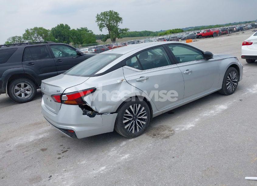 Photo 4 of 2024 Nissan Altima SV FWD (VIN 1N4BL4DV6RN378844)