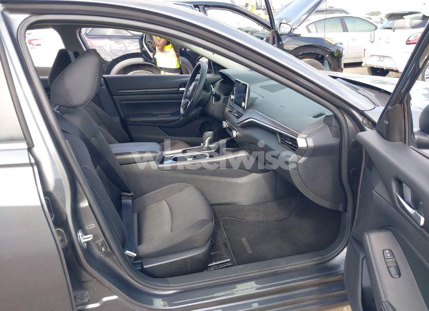 Photo 5 of 2024 Nissan Altima SV FWD (VIN 1N4BL4DV6RN381159)