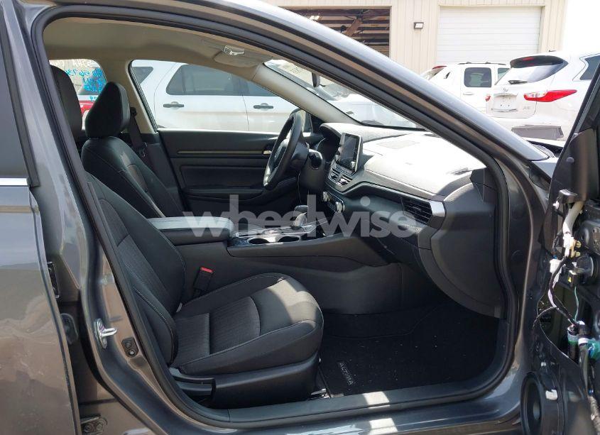 Photo 5 of 2024 Nissan Altima SV FWD (VIN 1N4BL4DV6RN430442)