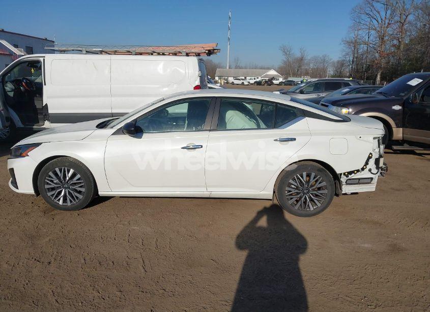 Photo 15 of 2025 Nissan Altima SV FWD (VIN 1N4BL4DV6SN306130)