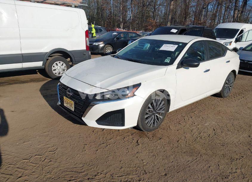 Photo 2 of 2025 Nissan Altima SV FWD (VIN 1N4BL4DV6SN306130)