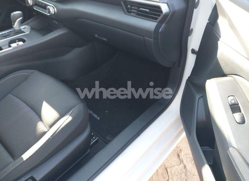 Photo 5 of 2025 Nissan Altima SV FWD (VIN 1N4BL4DV6SN306130)