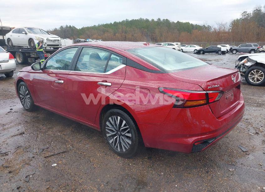 Photo 3 of 2025 Nissan Altima SV FWD (VIN 1N4BL4DV6SN307794)