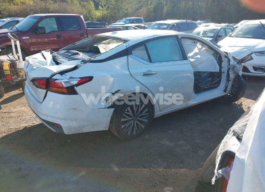 Photo 4 of 2025 Nissan Altima SV FWD (VIN 1N4BL4DV6SN312638)