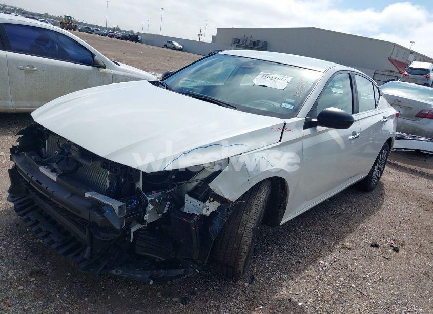 Photo 2 of 2025 Nissan Altima SV FWD (VIN 1N4BL4DV6SN313823)