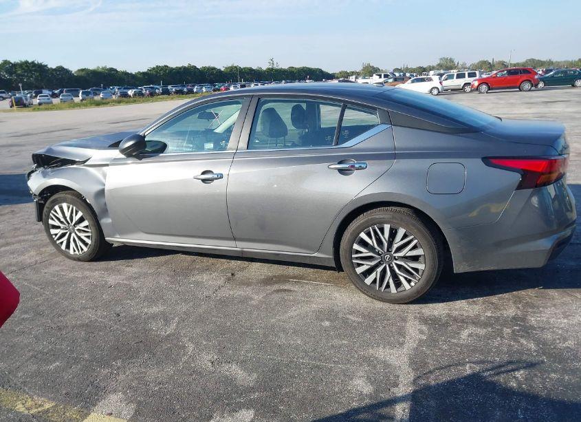 Photo 14 of 2025 Nissan Altima SV FWD (VIN 1N4BL4DV6SN341279)