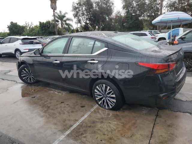 Photo 4 of 2025 NISSAN ALTIMA SV (VIN 1N4BL4DV6SN352234)