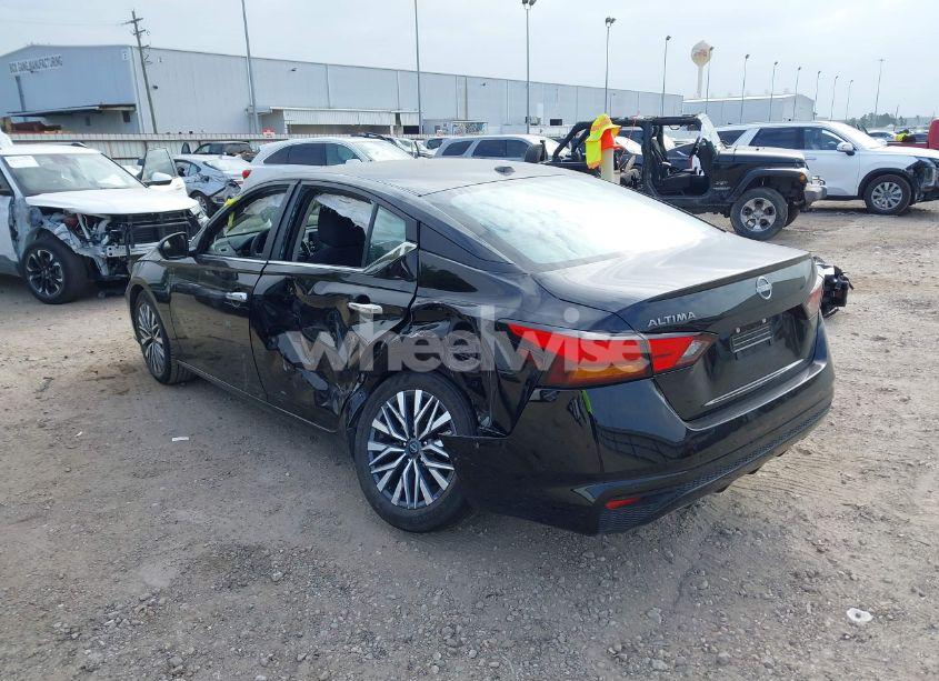 Photo 3 of 2025 Nissan Altima SV FWD (VIN 1N4BL4DV6SN360575)