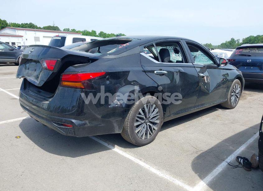 Photo 4 of 2025 Nissan Altima SV FWD (VIN 1N4BL4DV6SN377960)