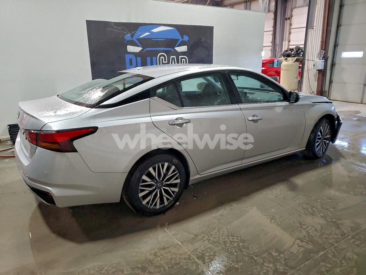 Photo 3 of 2025 NISSAN ALTIMA SV (VIN 1N4BL4DV6SN387775)