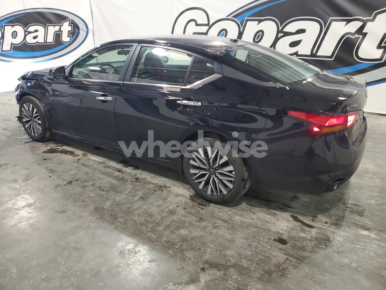 Photo 2 of 2025 NISSAN ALTIMA SV (VIN 1N4BL4DV6SN401481)