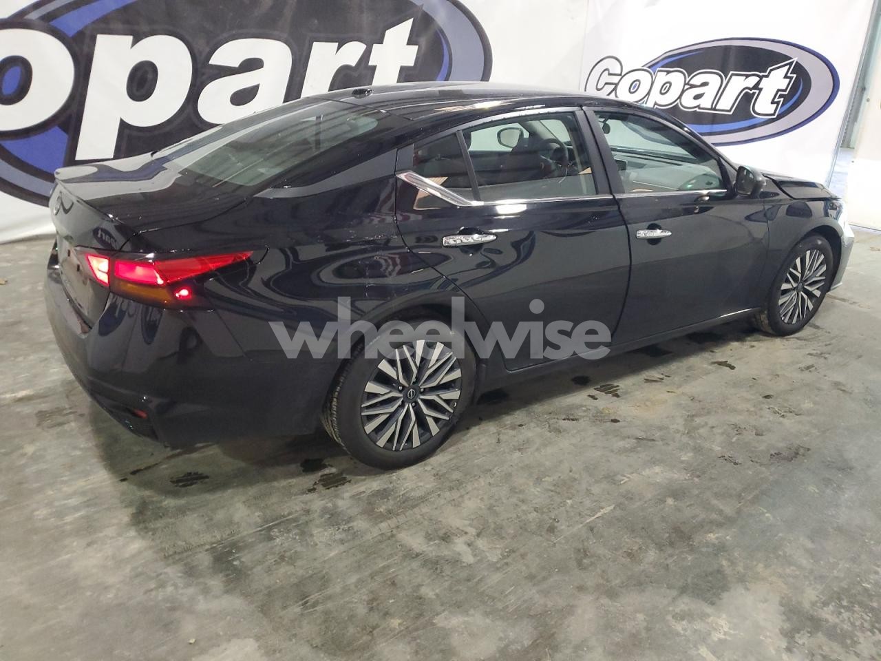 Photo 3 of 2025 NISSAN ALTIMA SV (VIN 1N4BL4DV6SN401481)